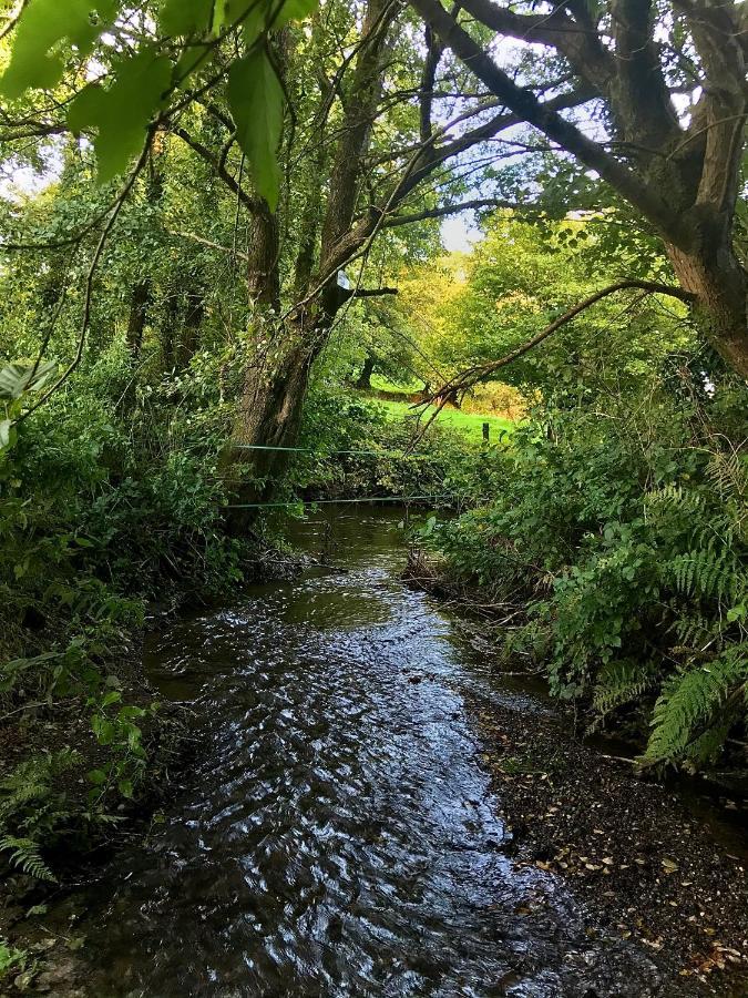 Trelaske Mill Cider Barn-With Hot Tub, Fire Pit Bbq Lewannick Extérieur photo