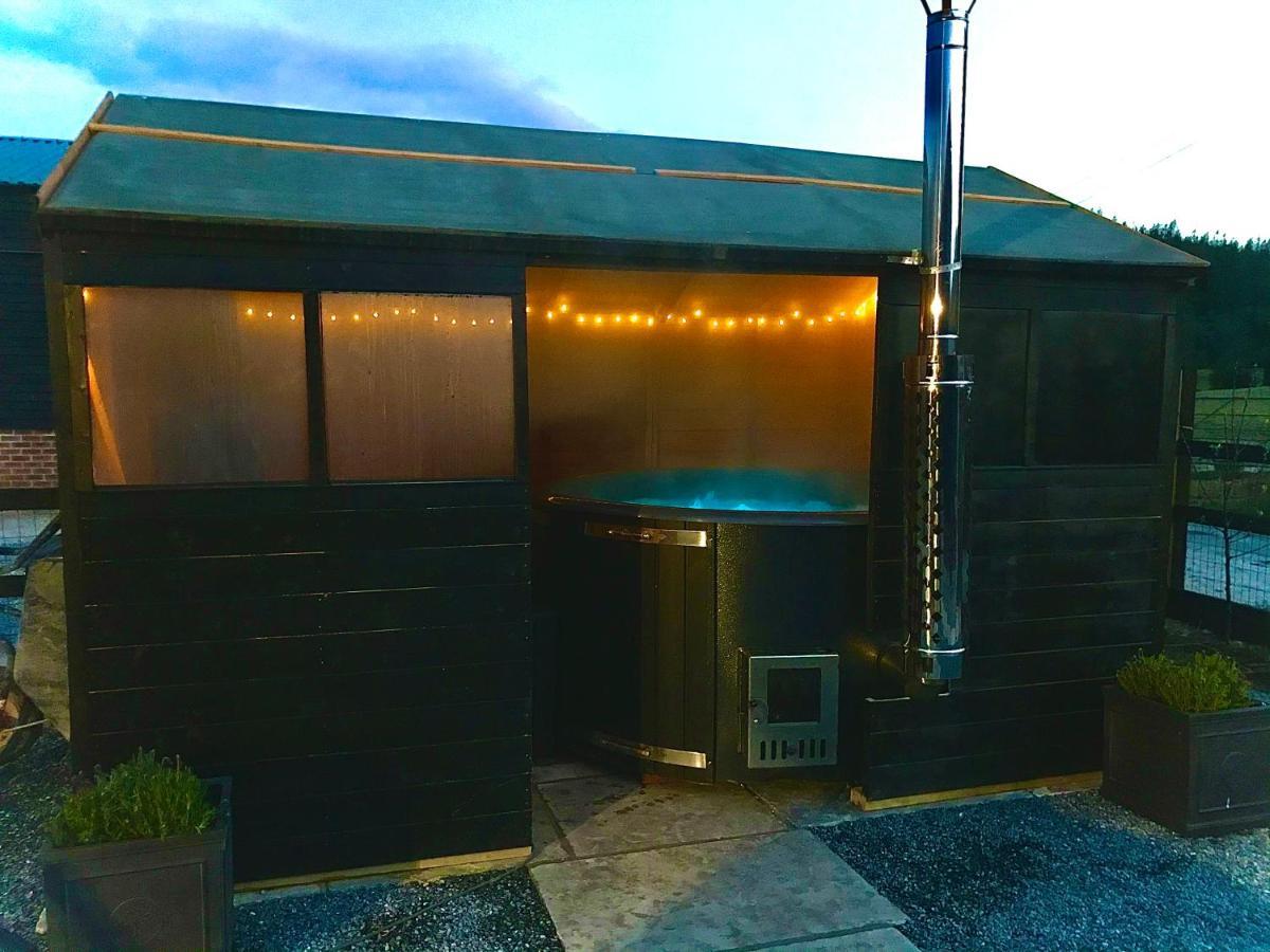 Trelaske Mill Cider Barn-With Hot Tub, Fire Pit Bbq Lewannick Extérieur photo