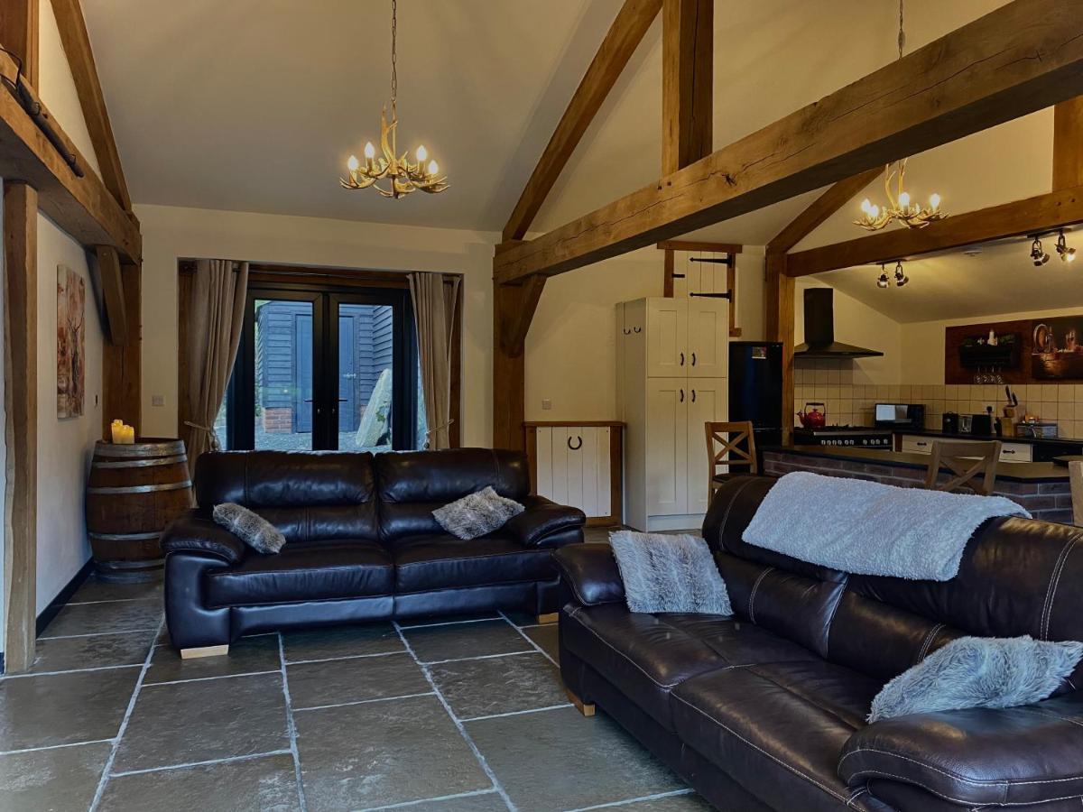 Trelaske Mill Cider Barn-With Hot Tub, Fire Pit Bbq Lewannick Extérieur photo